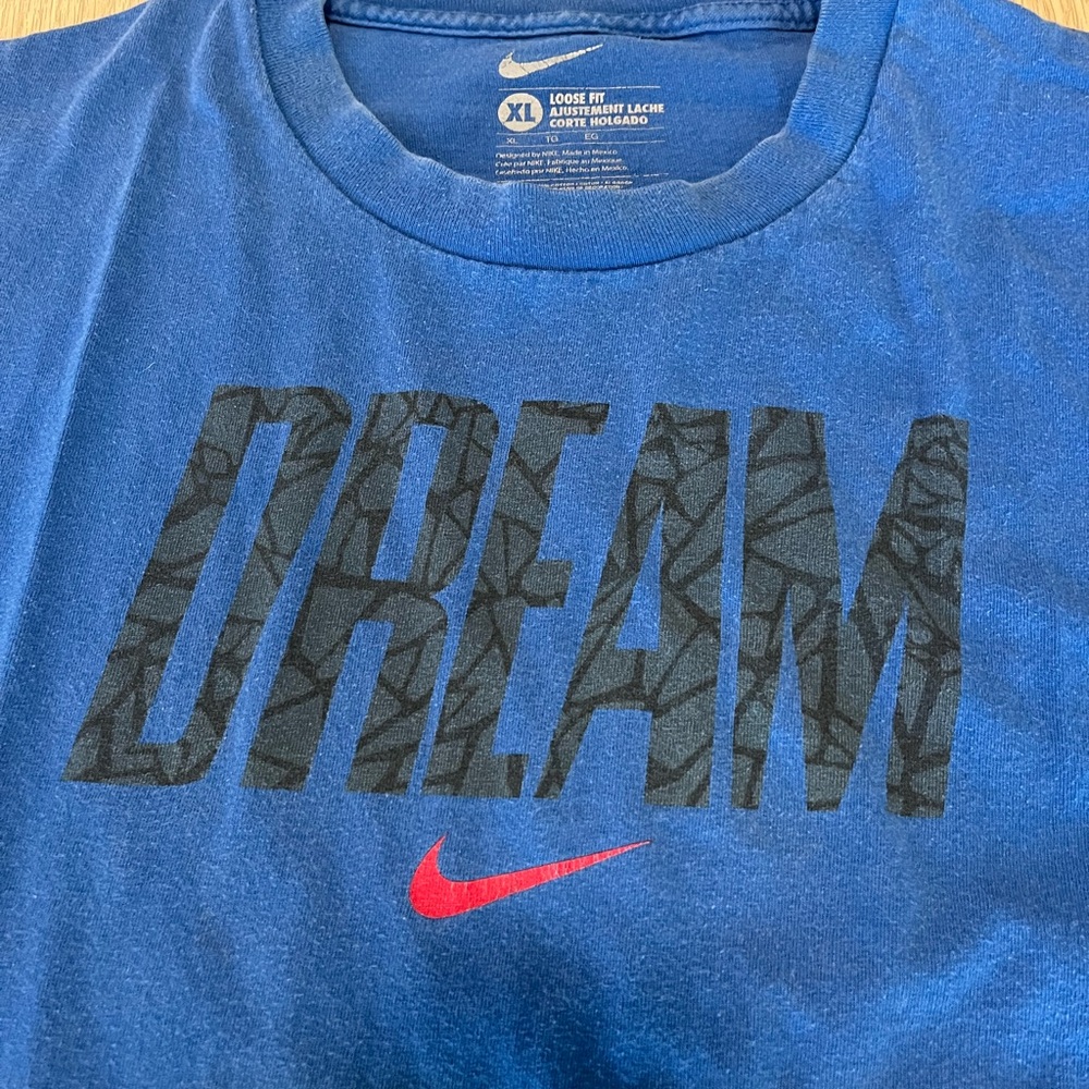 Nike DREAM Tee